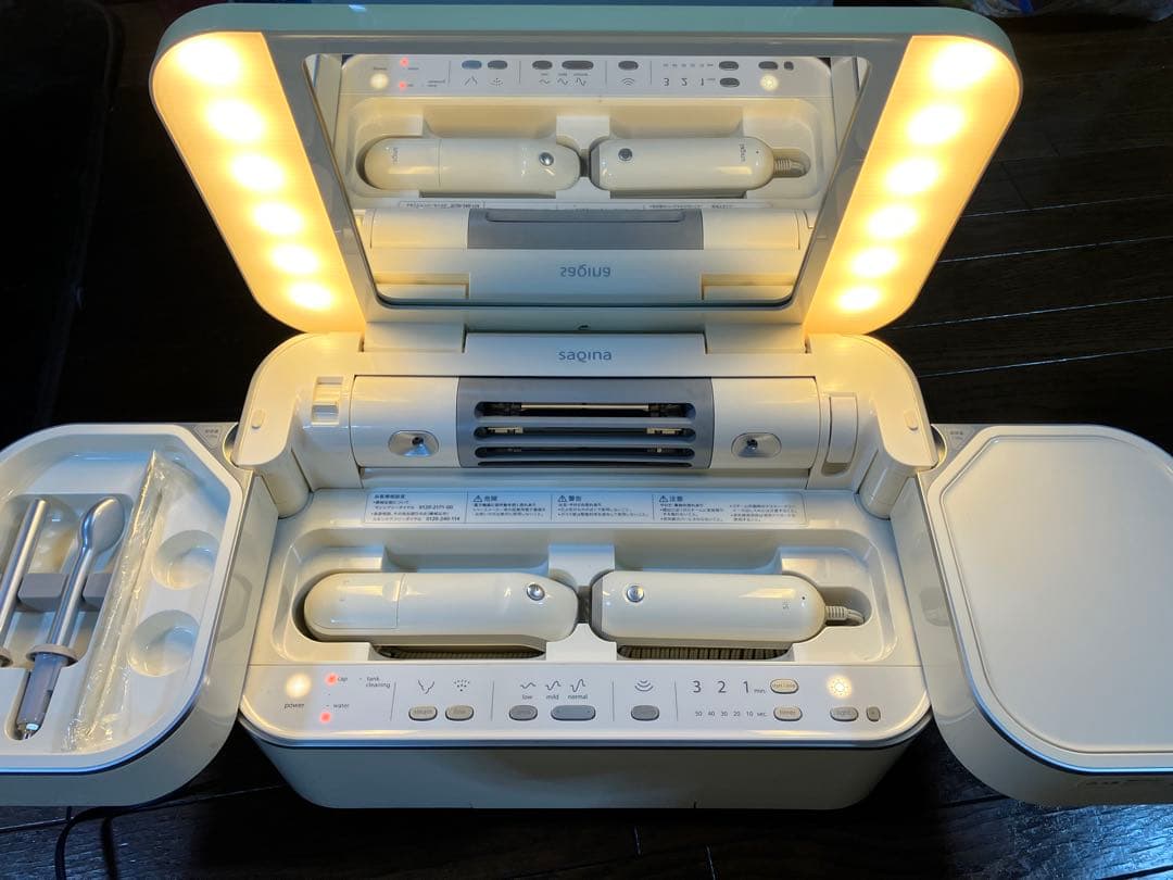 サキナ 美顔器 ホワイト・ベージュ コンパクト サキナ ルルシェLEDライト付（美顔器）2022年2月より新発売！ | 株式