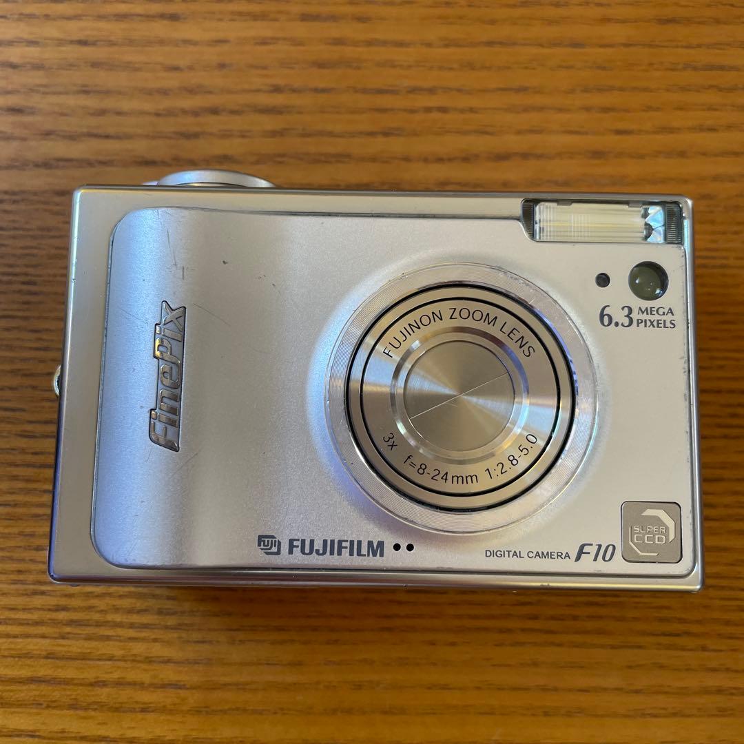 Fujifilm FinePix F10 デジタルカメラ　動作確認済み Amazon | FUJIFILM デジタルカメラ FinePix(ファインピックス) F10 FX