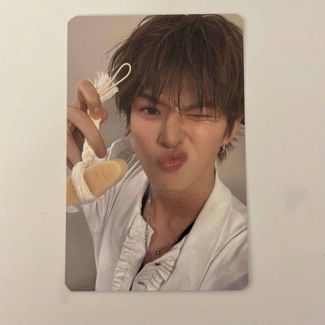 TREASURE シーグリ トレカ 2026 アサヒ soft days - メルカリ