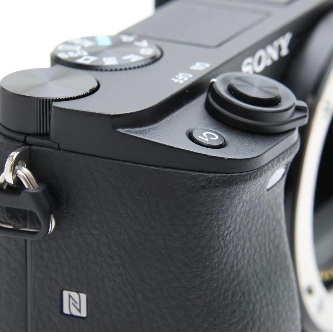 美品】シャッター回数:約11500回 SONY α6400 カメラ レンズ付 - メルカリ