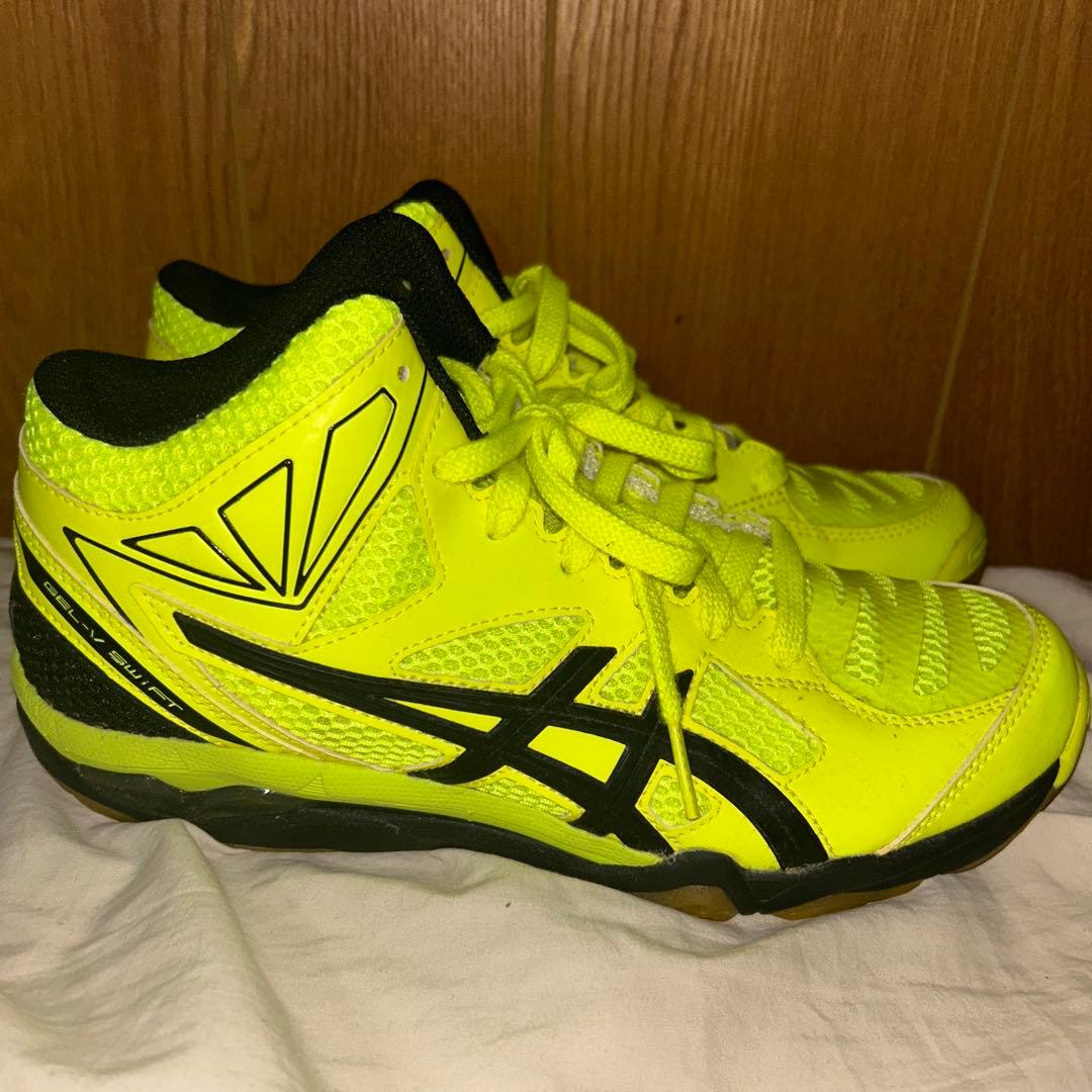 ASICS バレーボールシューズ 蛍光イエロー - メルカリ