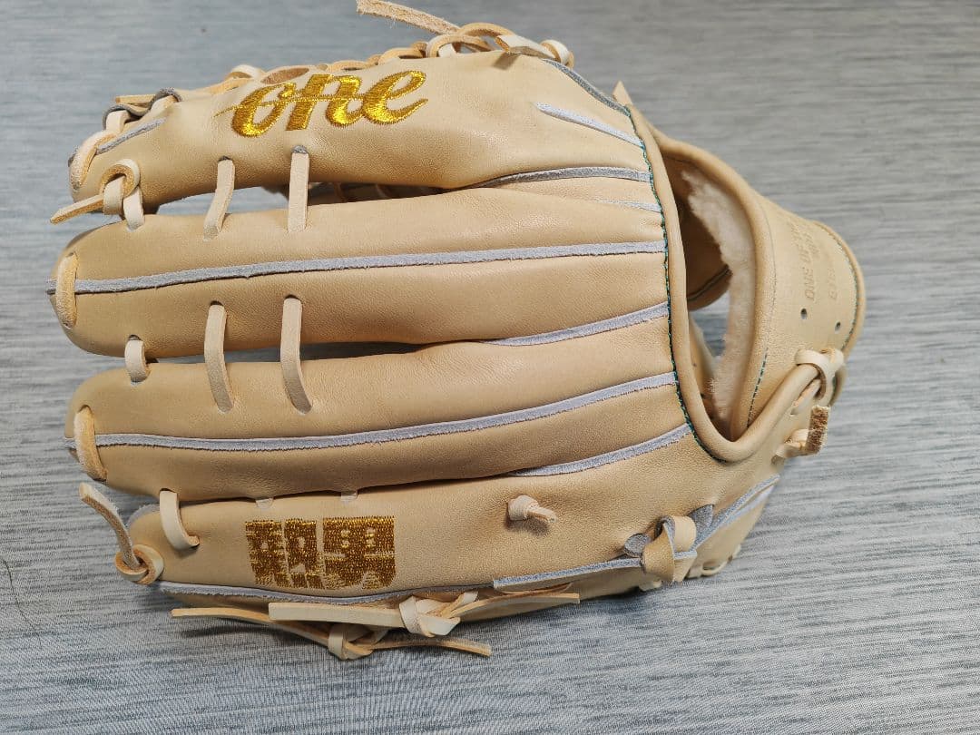 限界価格】one of the answer 松田宣浩 限定出品 - メルカリ