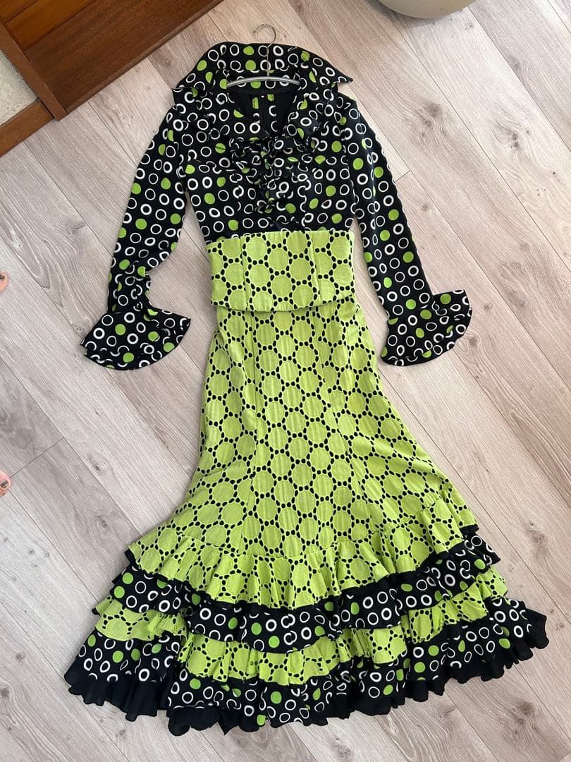フラメンコドレス 黒と緑のドット柄　ハイウエストベルト付 e1c3153cf5e9ddb8f8302e7dc111b5