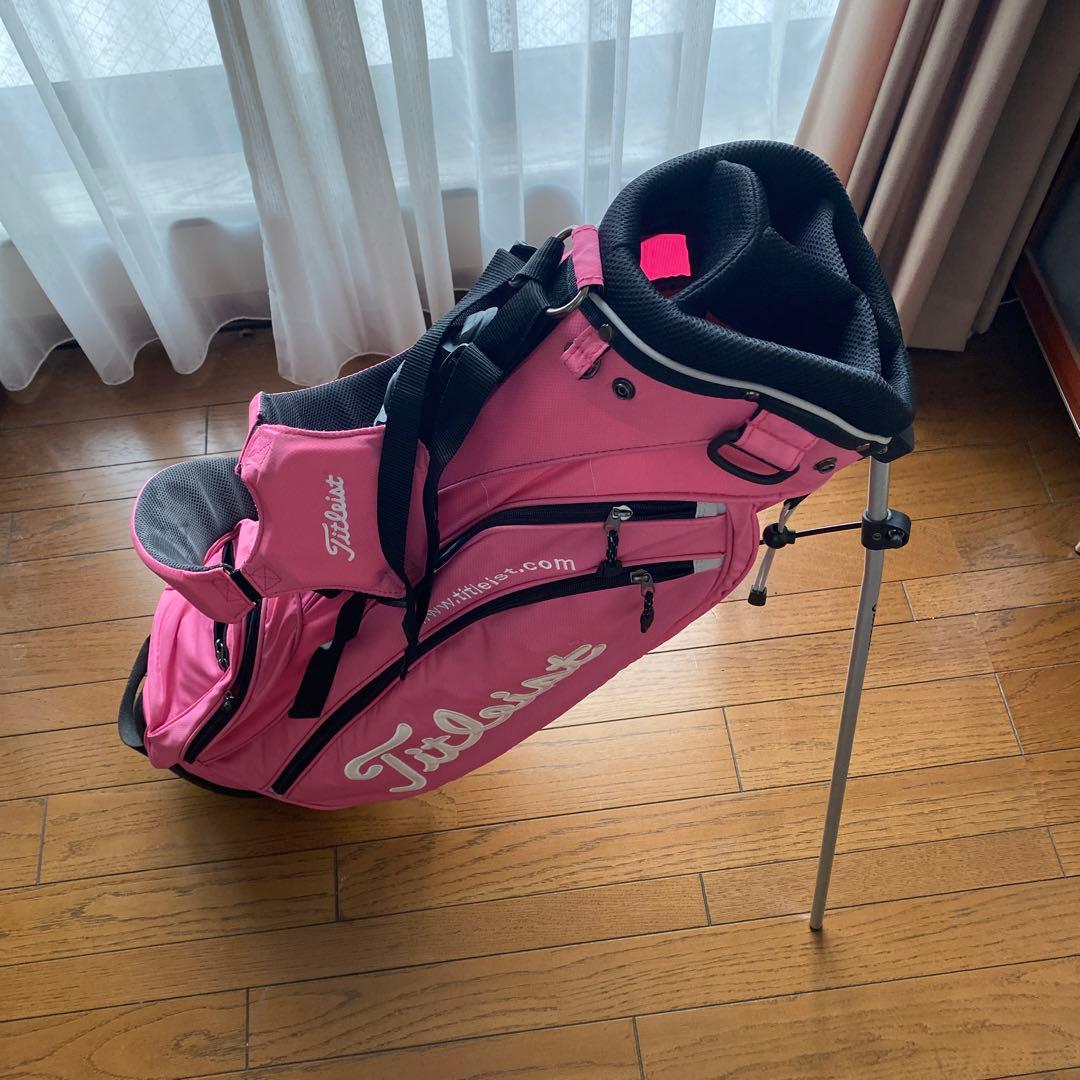 軽量キャディバッグ タイトリスト ピンク スタンド付き - メルカリ
