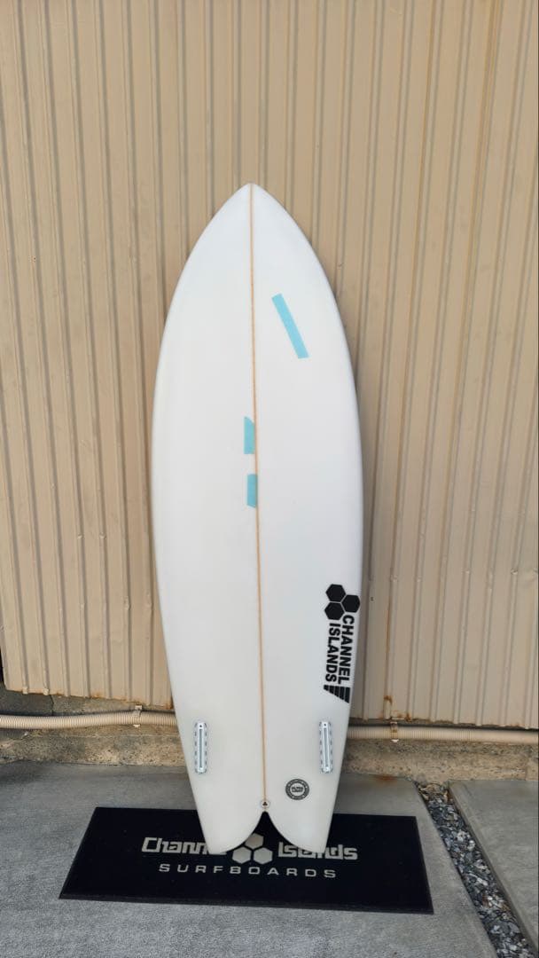 Ci fish 5’6” 28.3L フィン付き