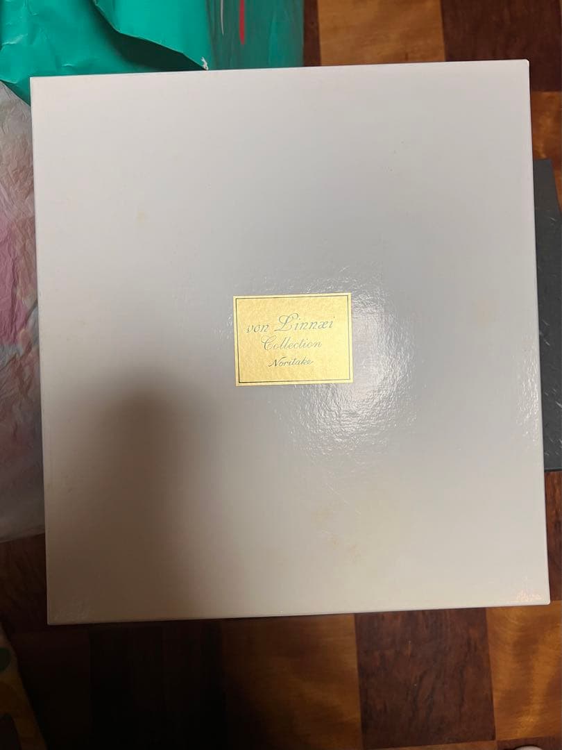 ノリタケ　時計 特集 ［周年記念・表彰・景品に］名入れも可能な贈り物｜メゾン