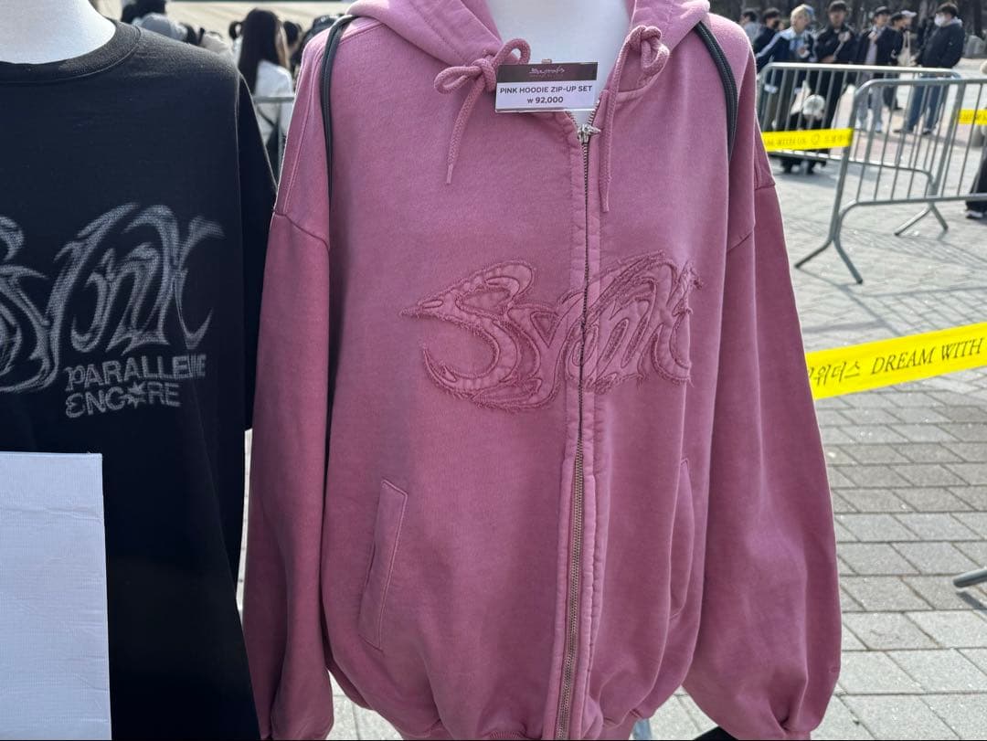 早い者勝ち】 aespa ピンクフーディー パーカー ソウルコン - メルカリ