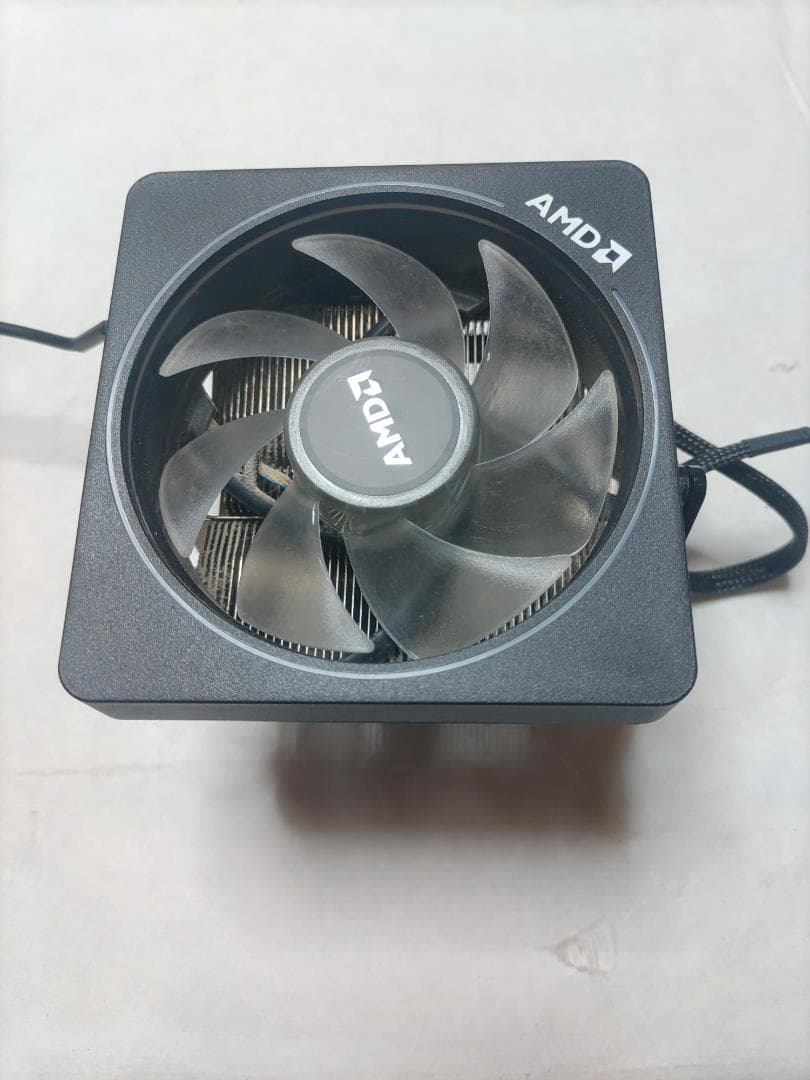 AMD Ryzen 7 3700X 8-Core 3.60 GH+CPUクーラー Amazon | AMD Ryzen 7 3700X with Wraith Prism cooler 3.6GHz 8コア