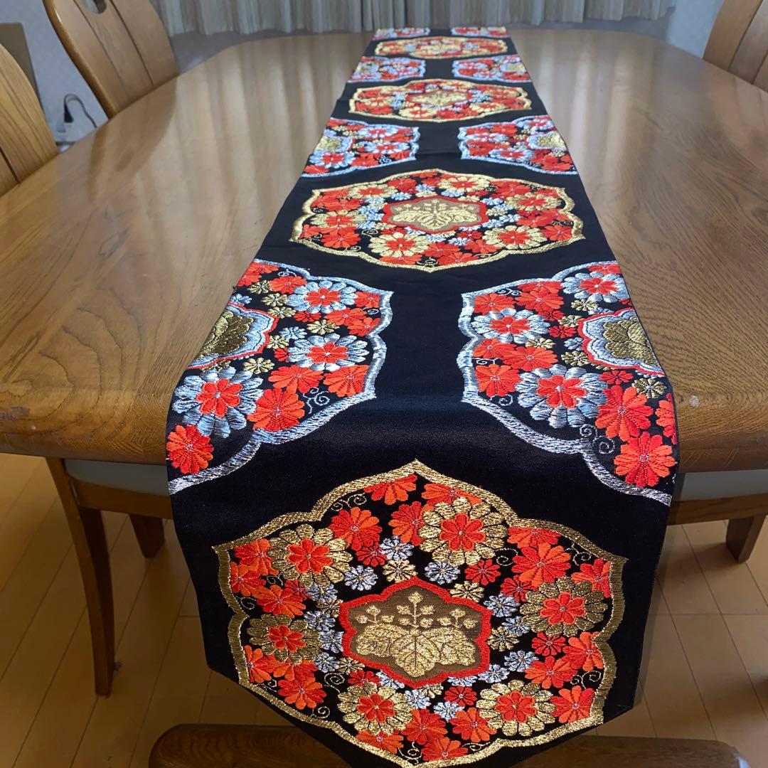 テーブルランナー 六弁大華紋 帯リメイク - メルカリ