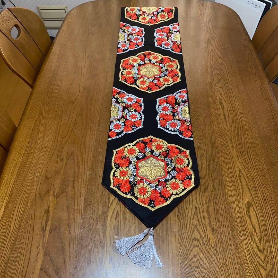 テーブルランナー 六弁大華紋 帯リメイク - メルカリ