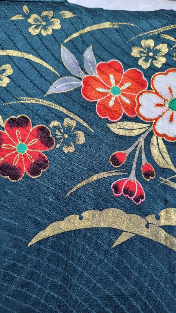 RK547子供着物重ね襟付き綺麗美品着丈131センチ裄丈54センチ7歳前後用