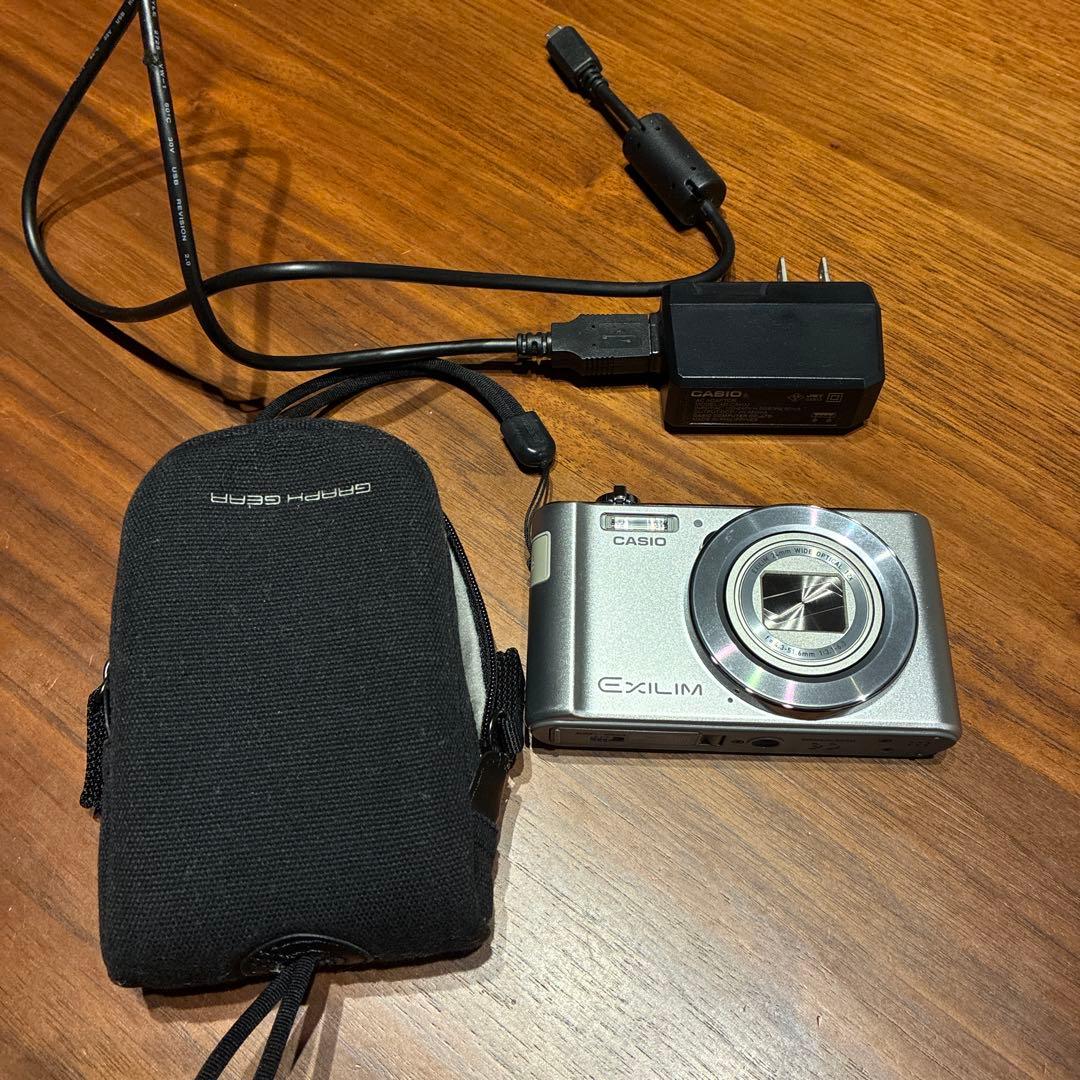 CASIO EXILIM 16.1メガピクセル コンパクトデジタルカメラ - メルカリ