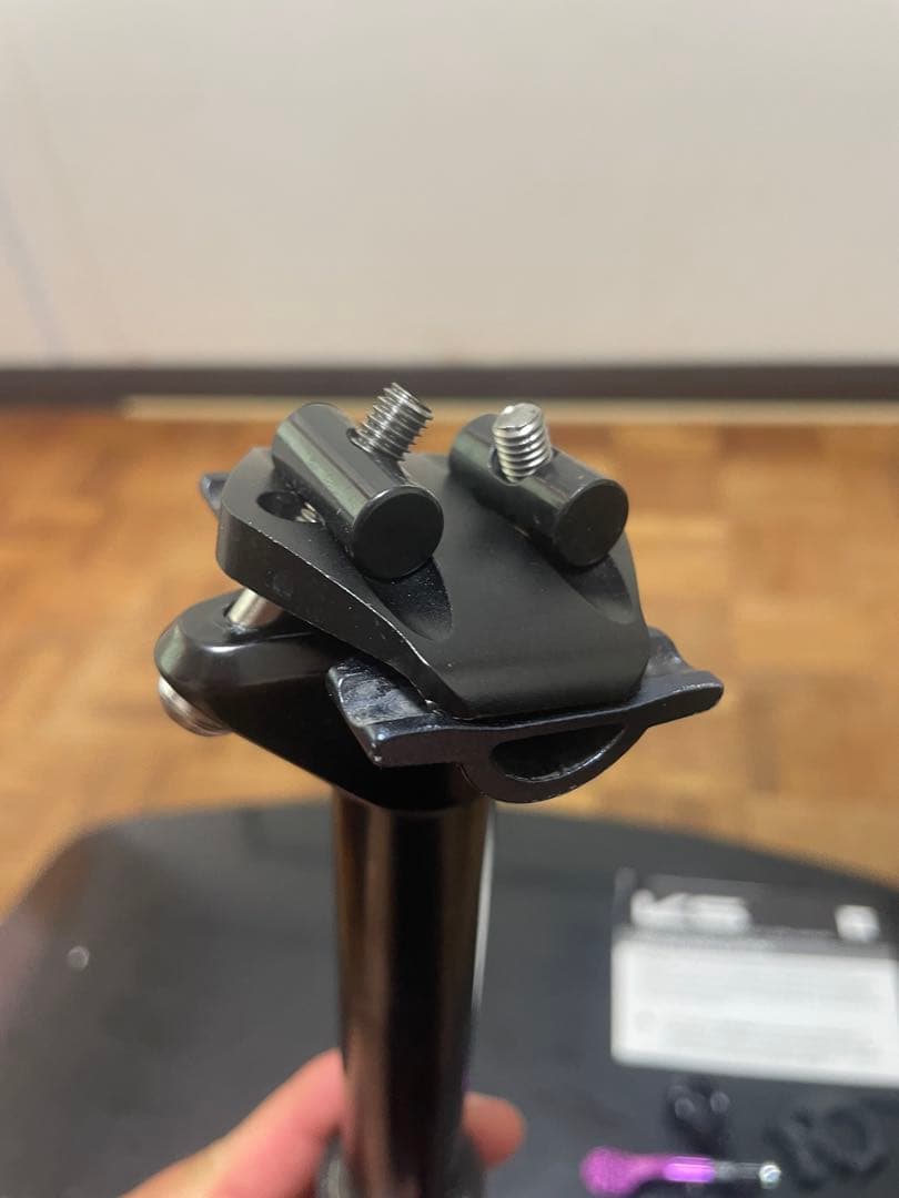 Kind Shock E30i 27.2mm ドロッパーシートポスト おまけ付き