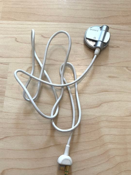 まとめ売り】PSP2台、充電機、イヤホン用コードのセット