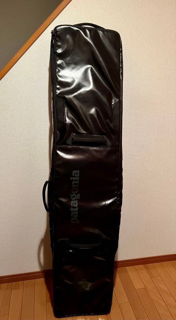 パタゴニア　ブラックホール　スノーローラー　スキースノーボードキャリースキー スノー・ローラー：パタゴニア - YouTube