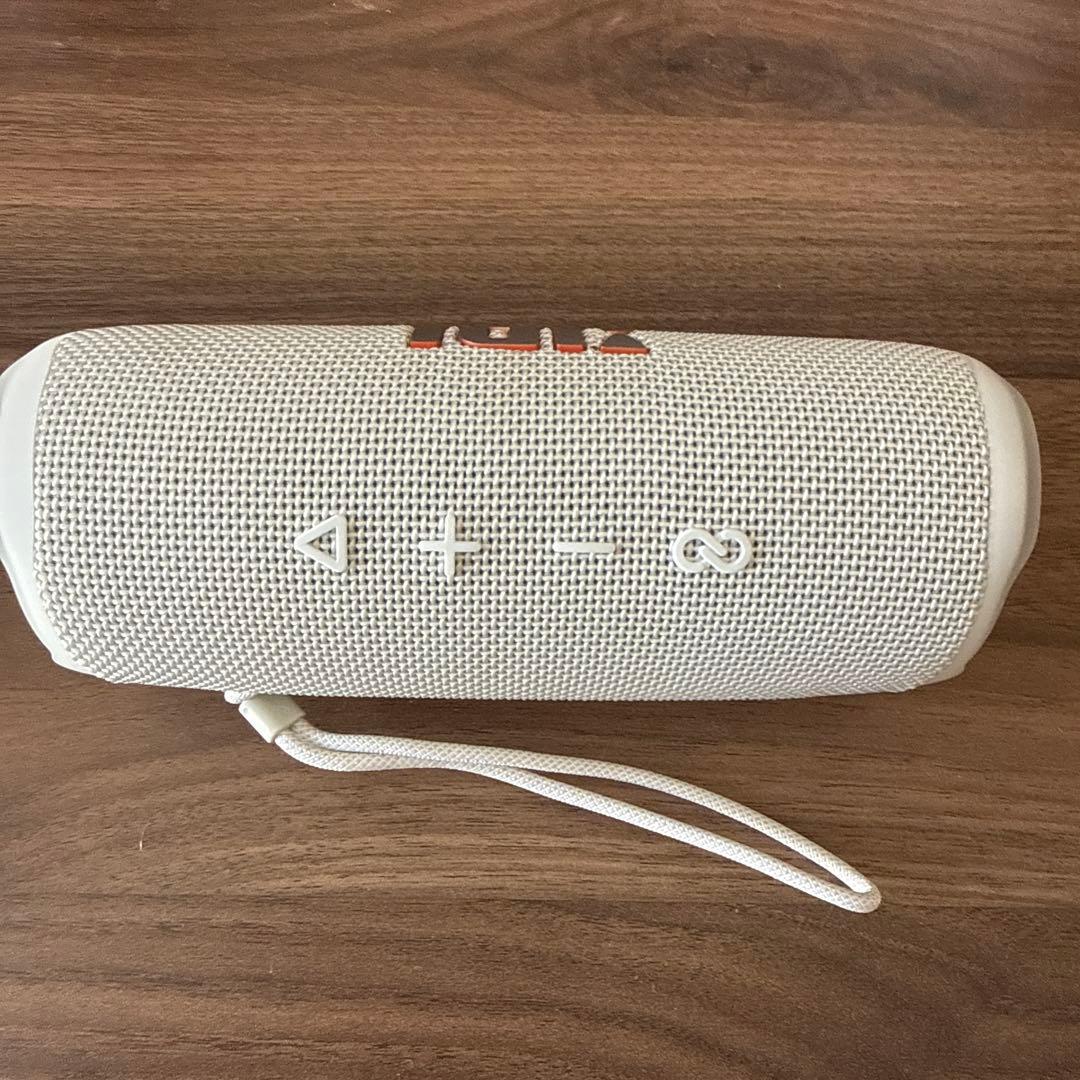 JBL FLIP 6 ホワイト ワイヤレススピーカー - メルカリ