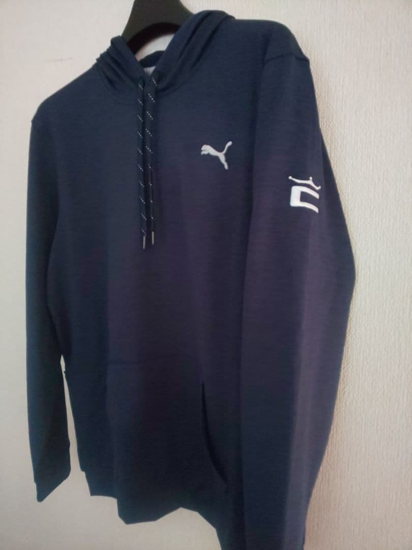 USコブラプーマ限定 Cloudspunプログレスフーディー紺 特注刺繍 - メルカリ