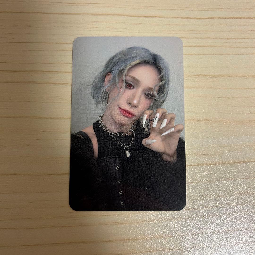 XLOV UXLXVE hellolive トレカ ウムティ WUMUTI - メルカリ