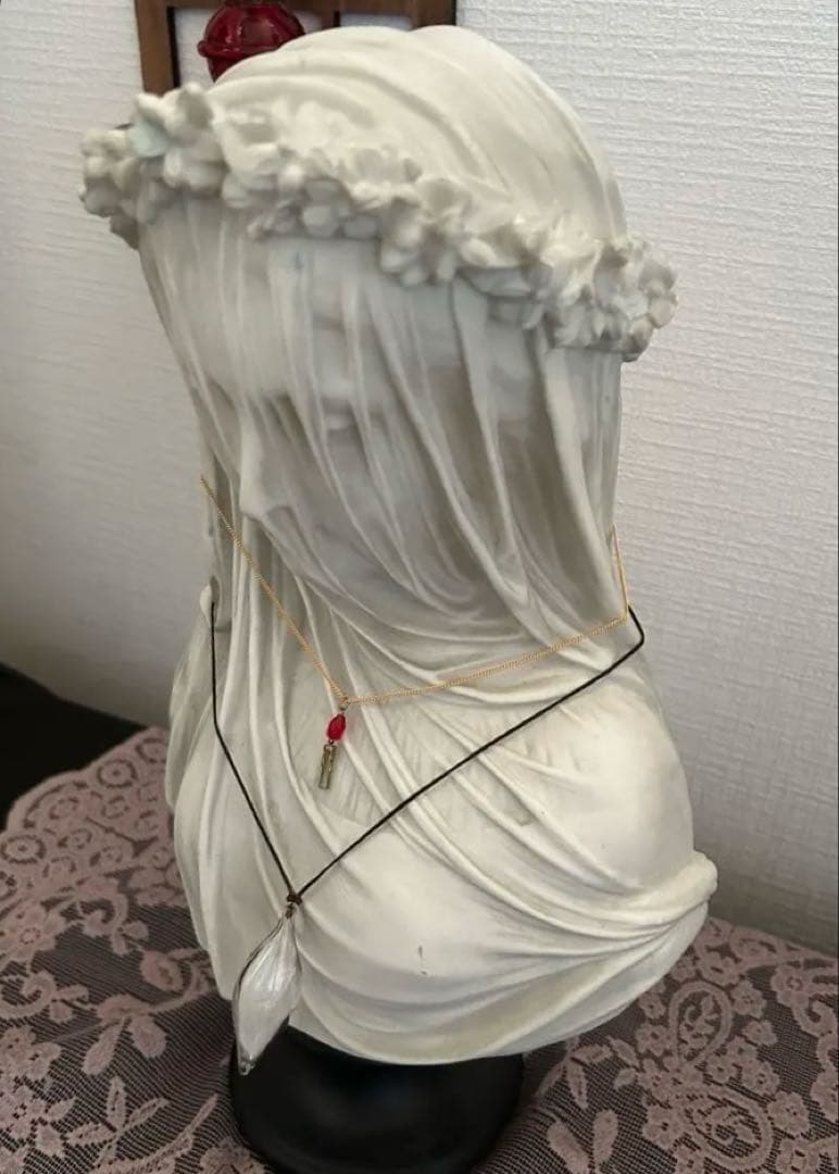 【楽天で現在71,500円】ベールを被った女性 ラファエロ・モンティ作再現 胸像