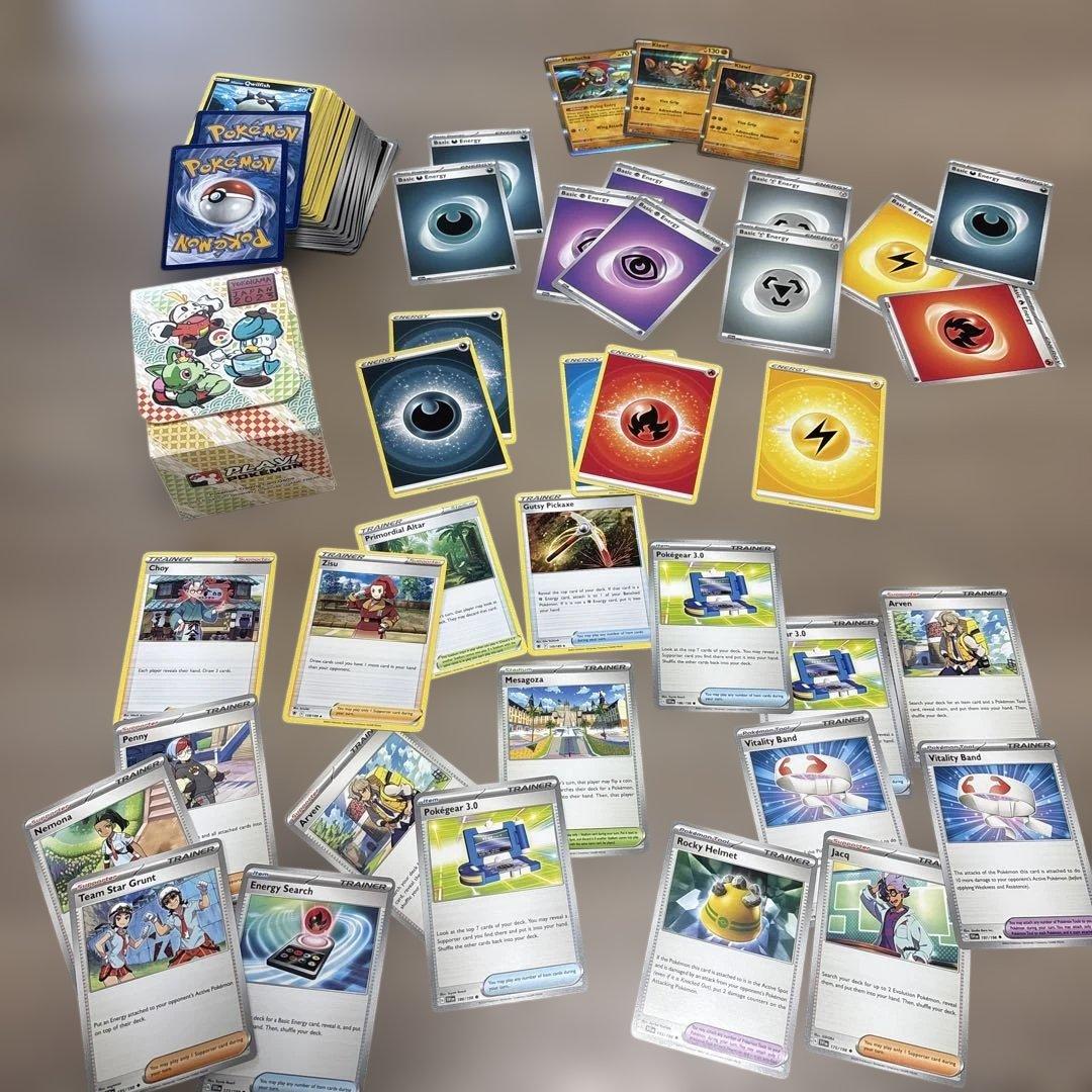 海外版ポケモンカード 引退品まとめ売り、2023横浜ピカチュウケース付