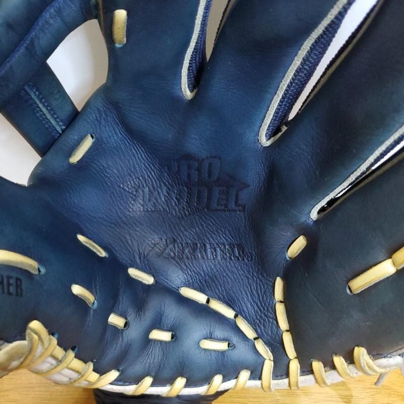 ミズノ タフィローズモデル 限定品 Mマークラベル 激レア 外野用 軟式