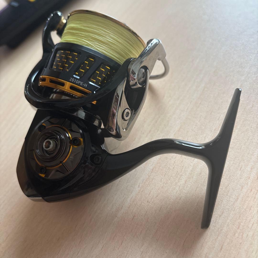 お値下げ美品 ダイワ 14モアザン 2510PE-H カスタム - メルカリ