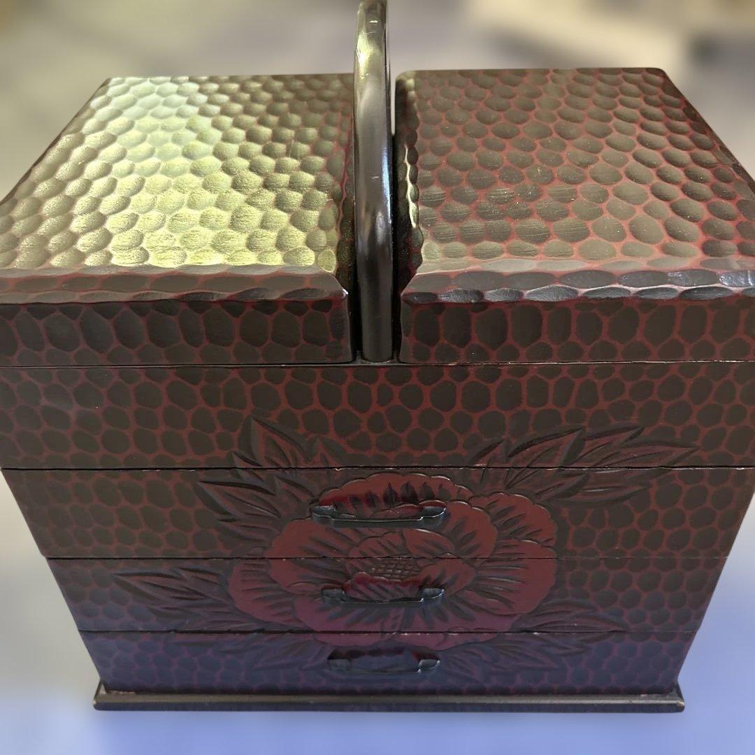 鎌倉彫り木製木彫り漆塗り裁縫箱 鎌倉彫 裁縫箱 木製 持ち手付き 伝統工芸 - メルカリ