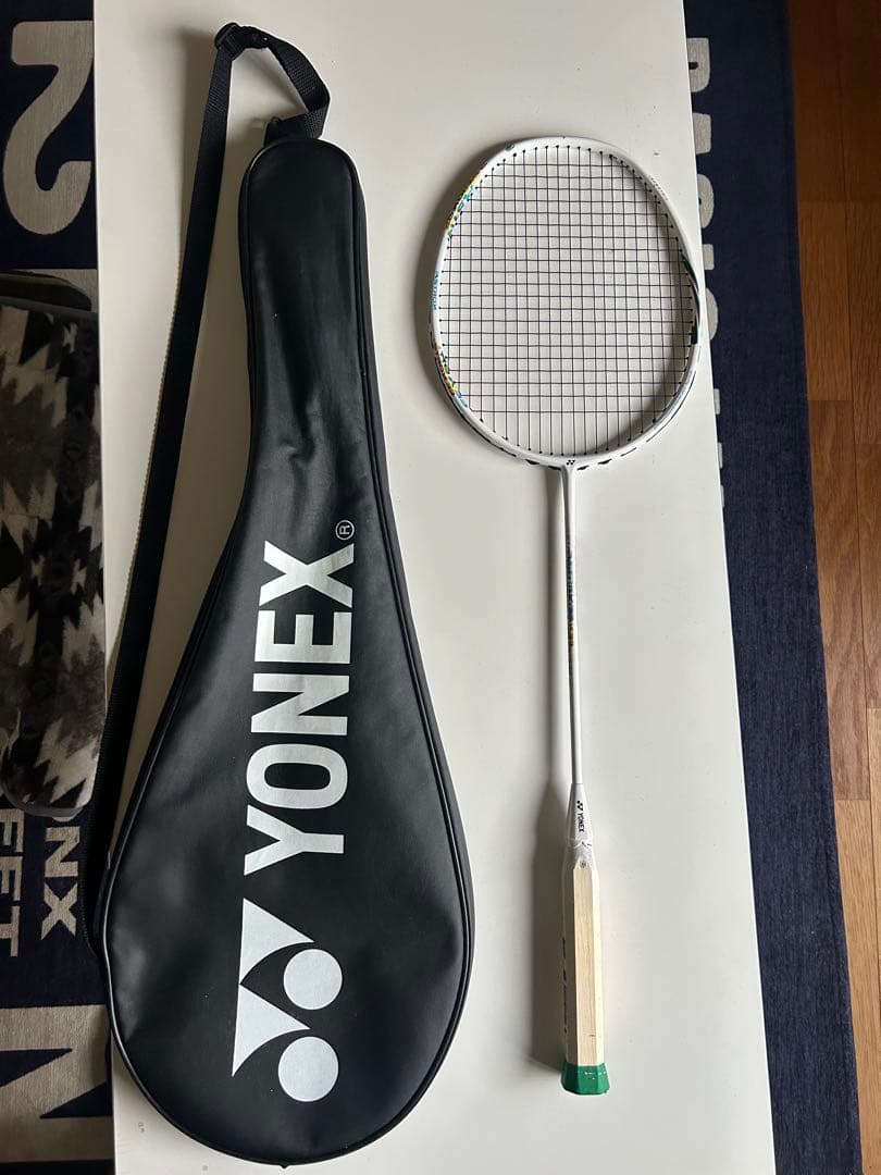 ASTROX 33 バドミントンラケット 5U G5 ケース付き - メルカリ