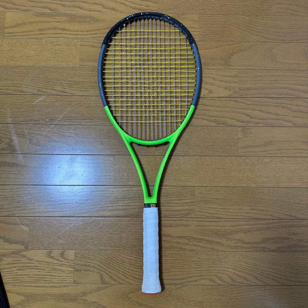 SALE Wilson テニスラケット 98平方インチ　305g Wilson (ウィルソン) 硬式テニスラケット 98インチ//重さ：305g
