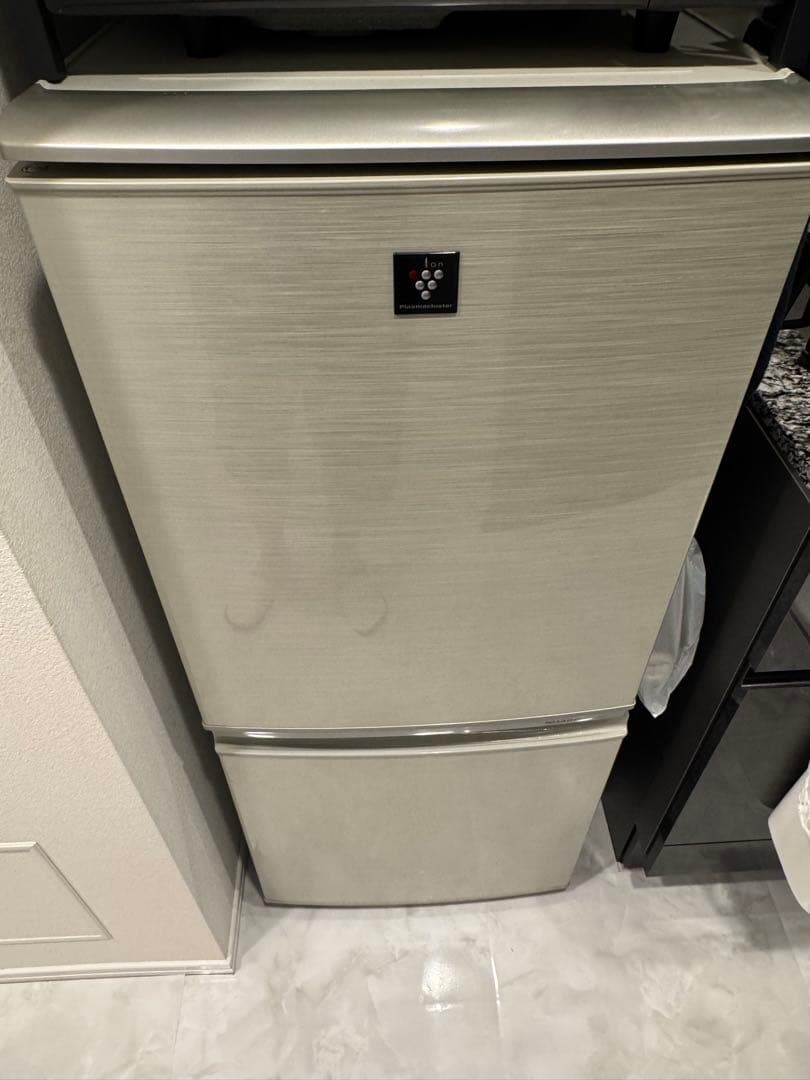 8/16まで限定　美品SHARP シルバー冷蔵庫 SJ-PD14T-N　送料込 8/16まで限定 美品SHARP シルバー冷蔵庫 SJ-PD14T-N 送料込 - メルカリ