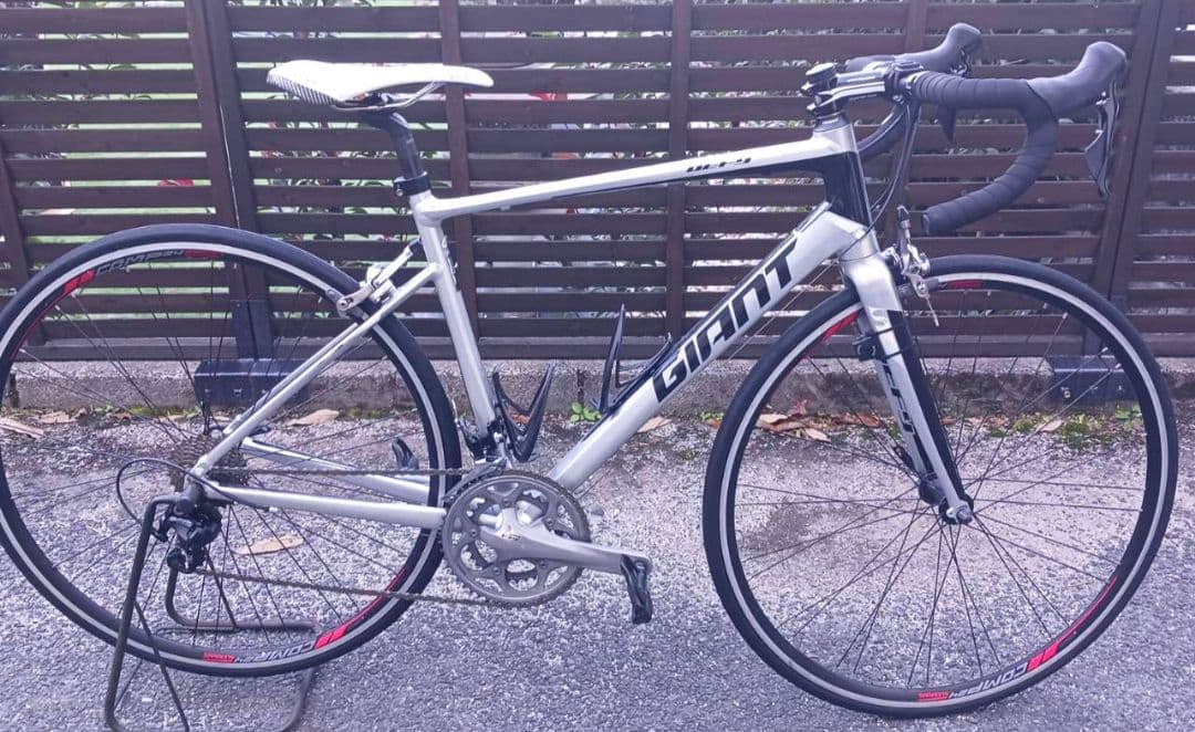GIANT ロードバイク 11速 105他 送料込 状態良好 値下中 2024/8/23 GIANT・カーボンロード在庫情報 ｜ ジャイアントストア福岡
