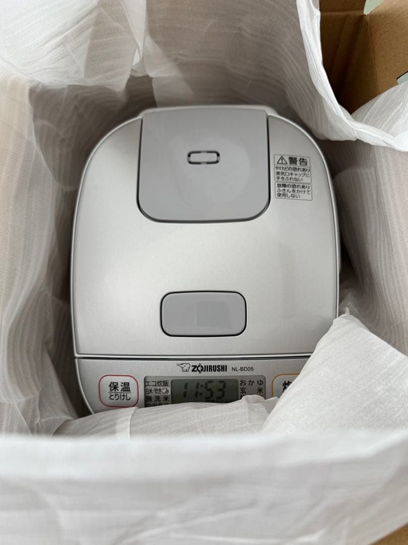 ZOJIRUSHI NL-BD05-WA 炊飯器 0.54L 新品未使用品