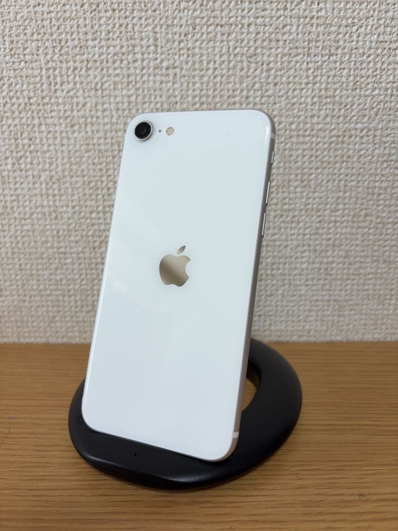 Apple iPhone SE2 ホワイト - メルカリ