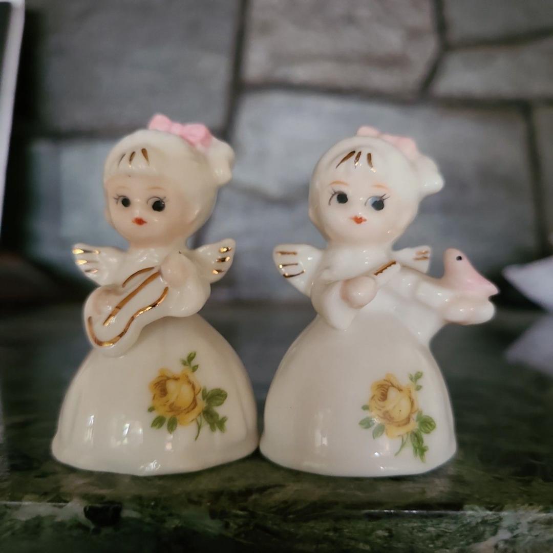 陶器製天使フィギュア2体セット - メルカリ