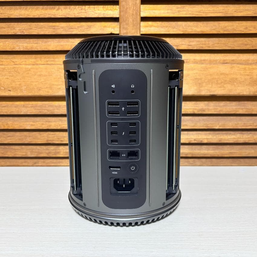 Mac Pro(Late 2013)　 3.5GHz・16GB・500GB