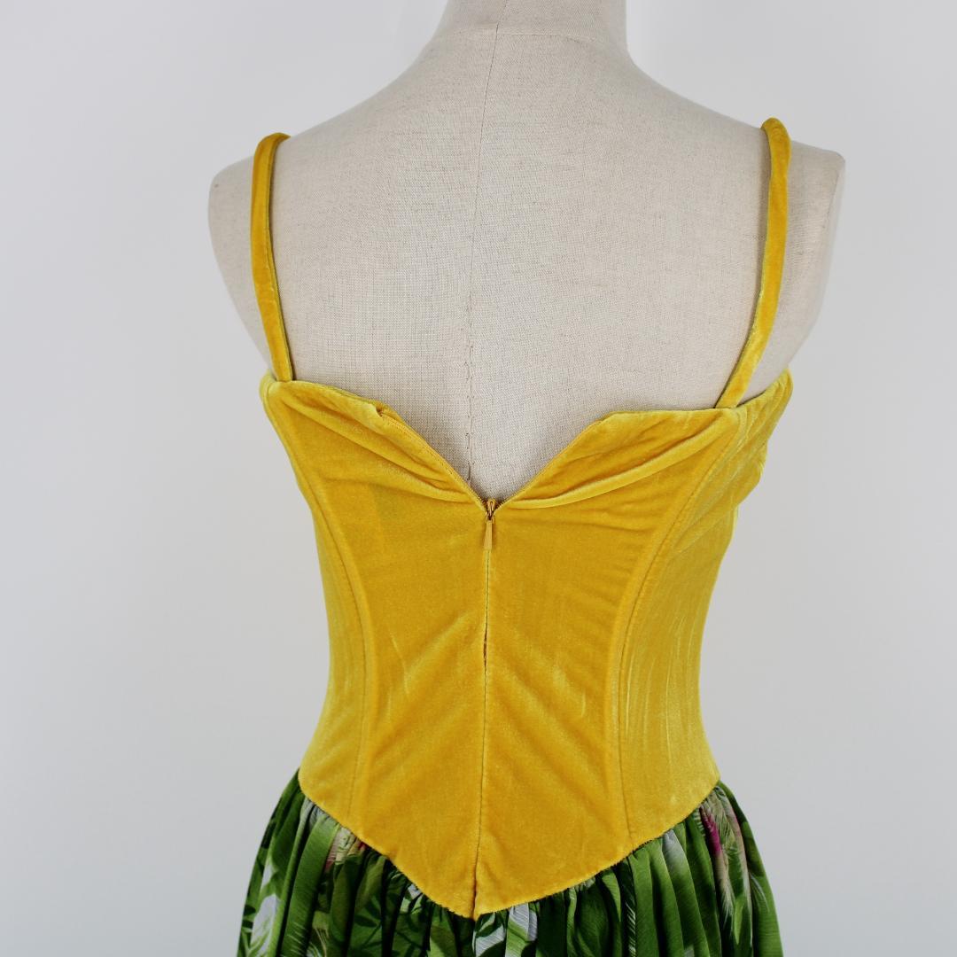 フラダンス用衣装 美品 ベロアドレス】ハワイ製 CC FASHION - メルカリ