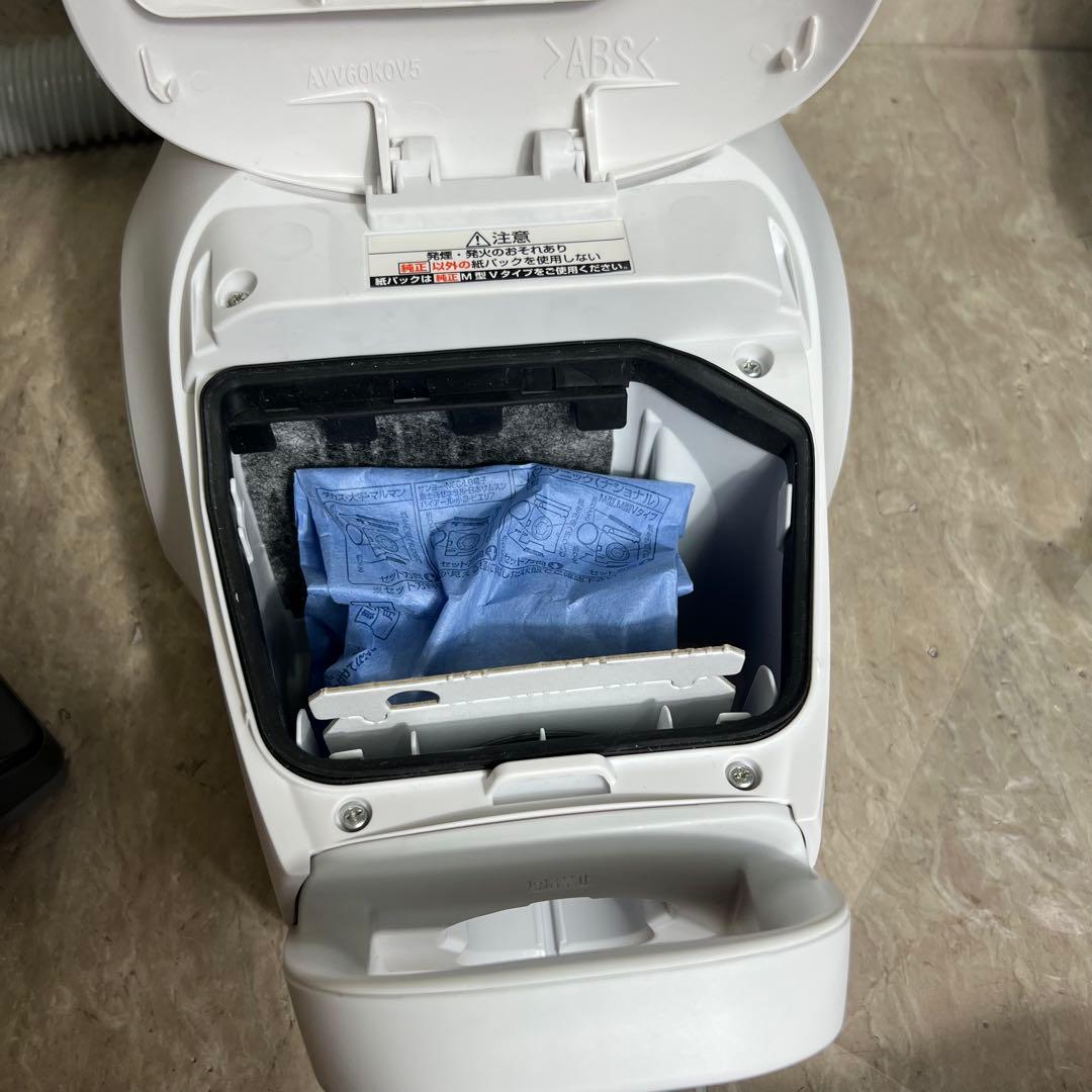 極美品 2024年製 パナソニック 掃除機 紙パック式 MC-PJ220G-W - メルカリ