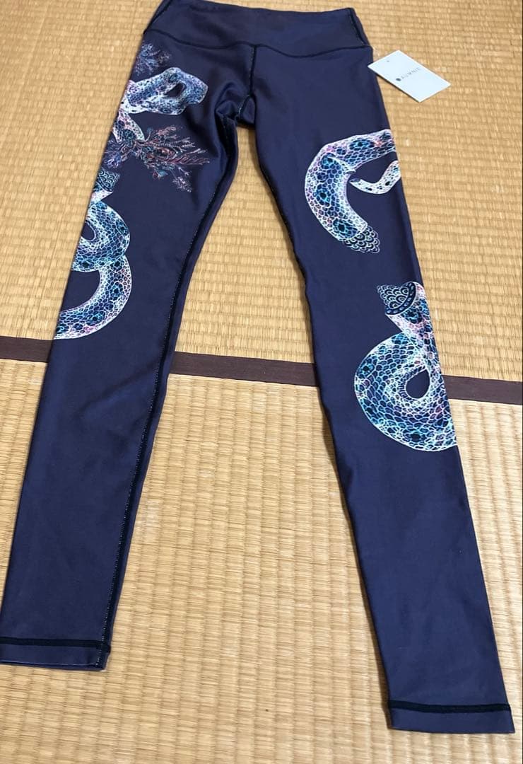 AUMNIE 蛇グラフィック レギンス ネイビーXS XP9156T V-Up 3D Plus レギンス