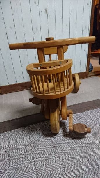 ハンドメイド木製 三輪車 af4e7cb9a1e7c0b7bf9dd3a1153d1a