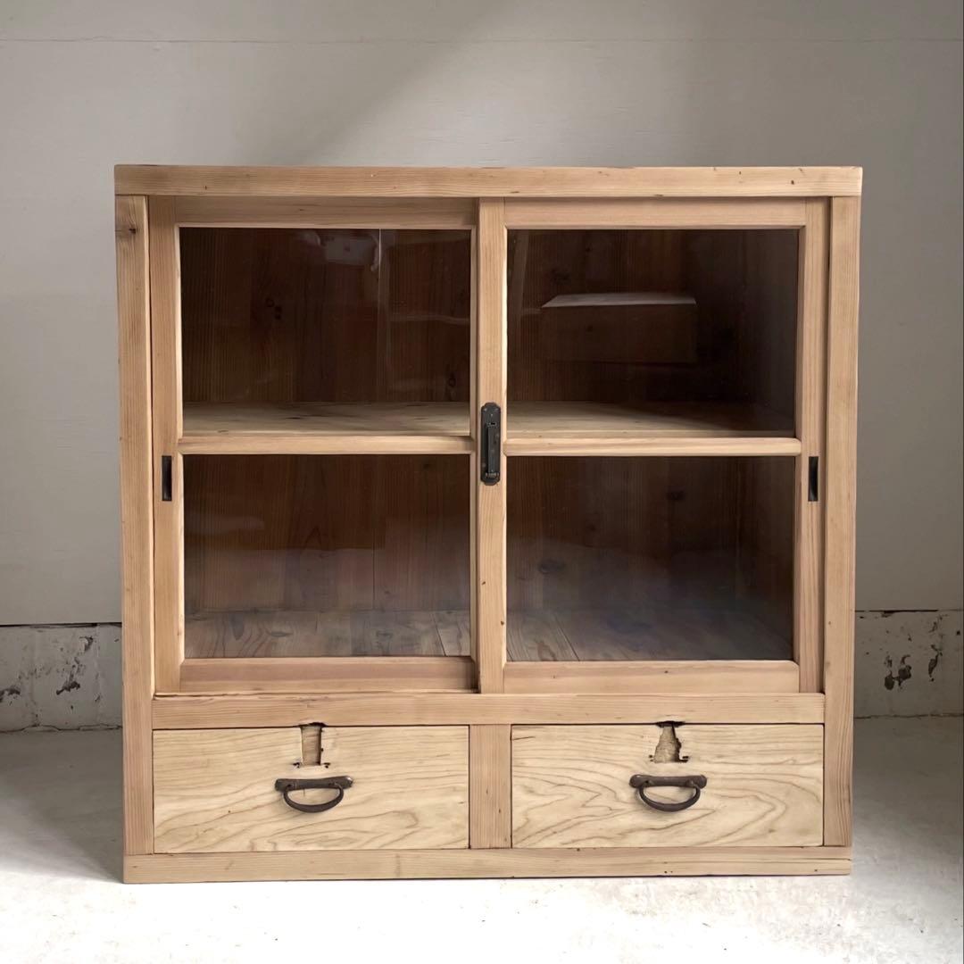 古いガラス戸棚 レトロ 食器棚 水屋箪笥 古道具 アンティーク - メルカリ