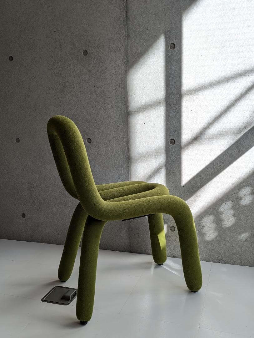 マスタッシュ ボールド デザイナー チェア リプロダクト Bold Chair