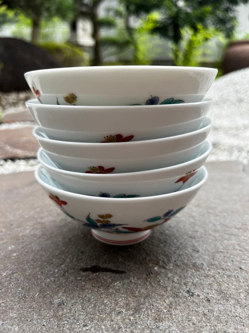 有田焼　肥前赤絵窯元　鷹巣　絵付　お茶碗　鷹峯作　5つセット 肥前赤絵窯元 鷹巣 梅文様ご飯茶碗2個セット 【肥前赤絵窯元鷹巣】 お