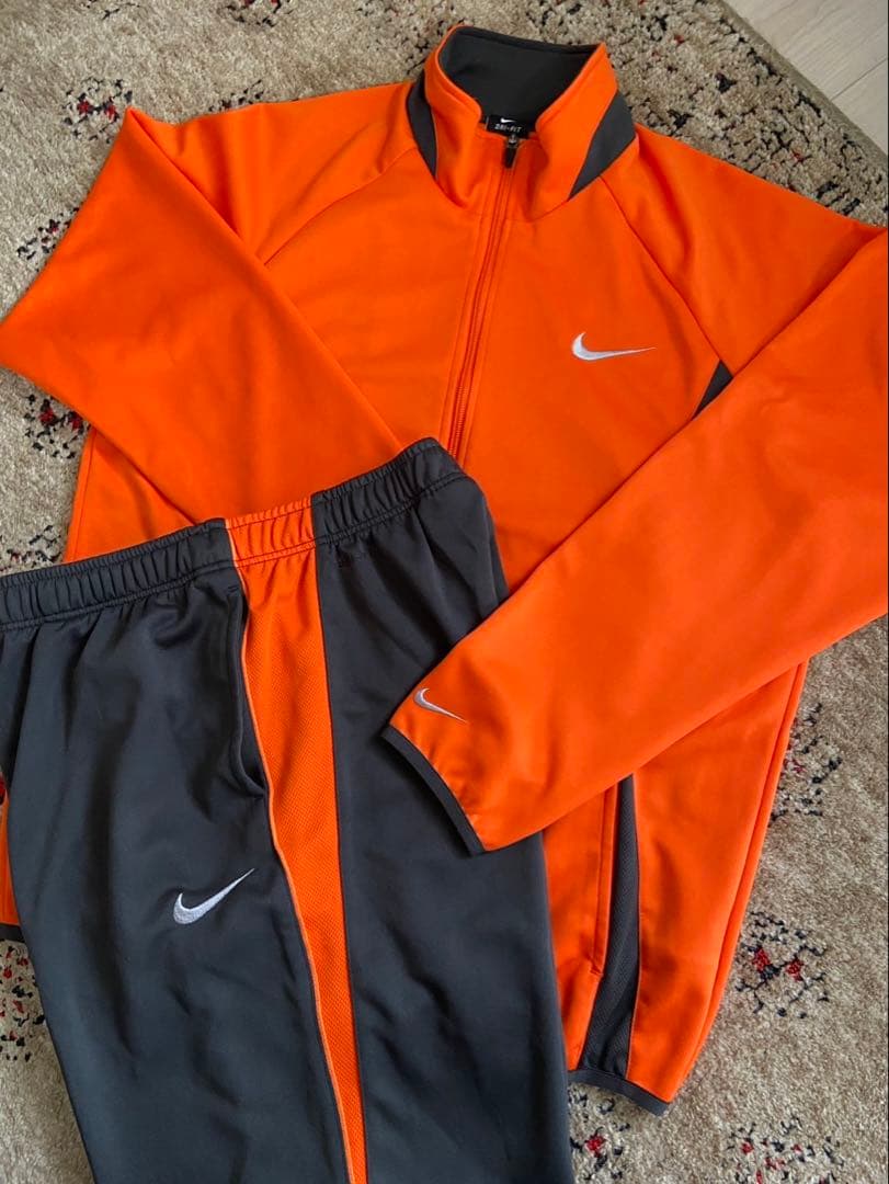 ナイキ NIKE ジャージ 上下セットアップ オレンジ L - メルカリ