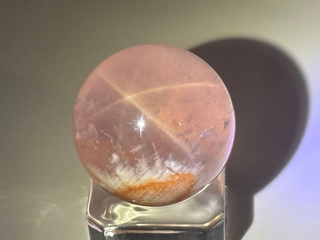 セリサイトインローズクォーツ スフィア 丸玉 天然石 虹入り アステ