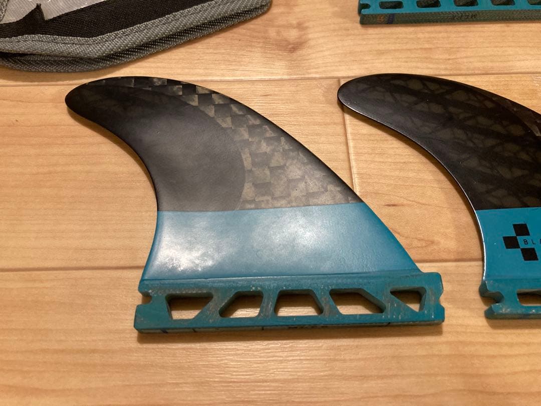 Blackstix 3.0 F4 -v2 FUTURES 5フィン　Sサイズ