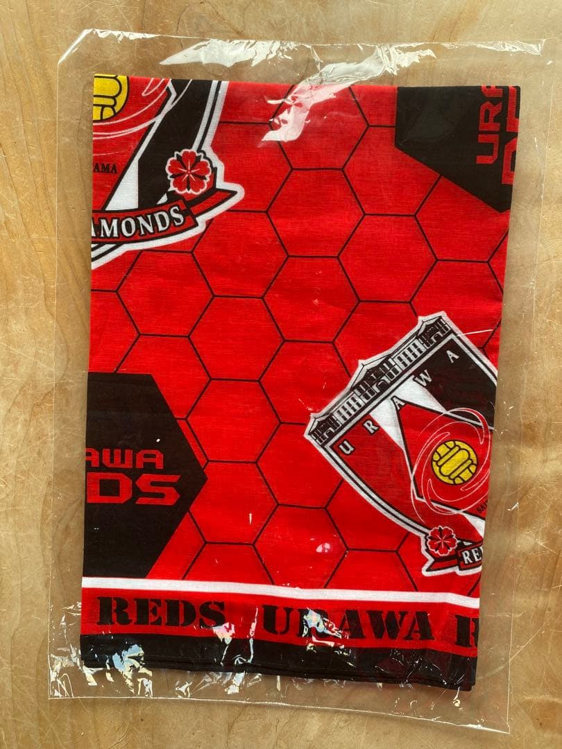 ほぼ未使用 2024年浦和レッズ3rdユニフォーム、未使用バンダナ付き