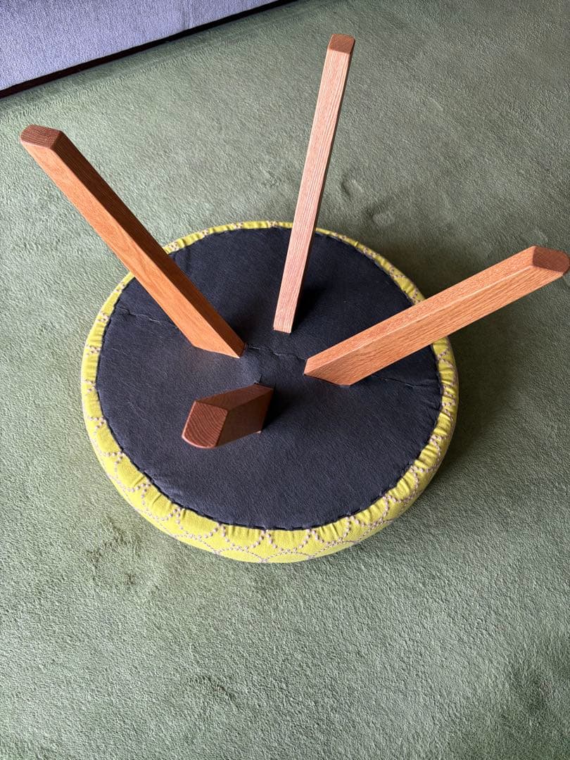 ミナペルホネン”タンバリン”生地で設えたスツール