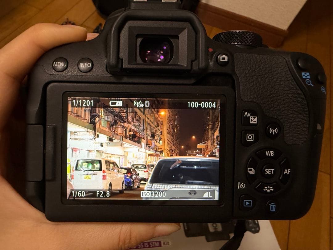 美品】Canon EOS 800D（海外版）☆シャッター回数わずか1331回 - メルカリ