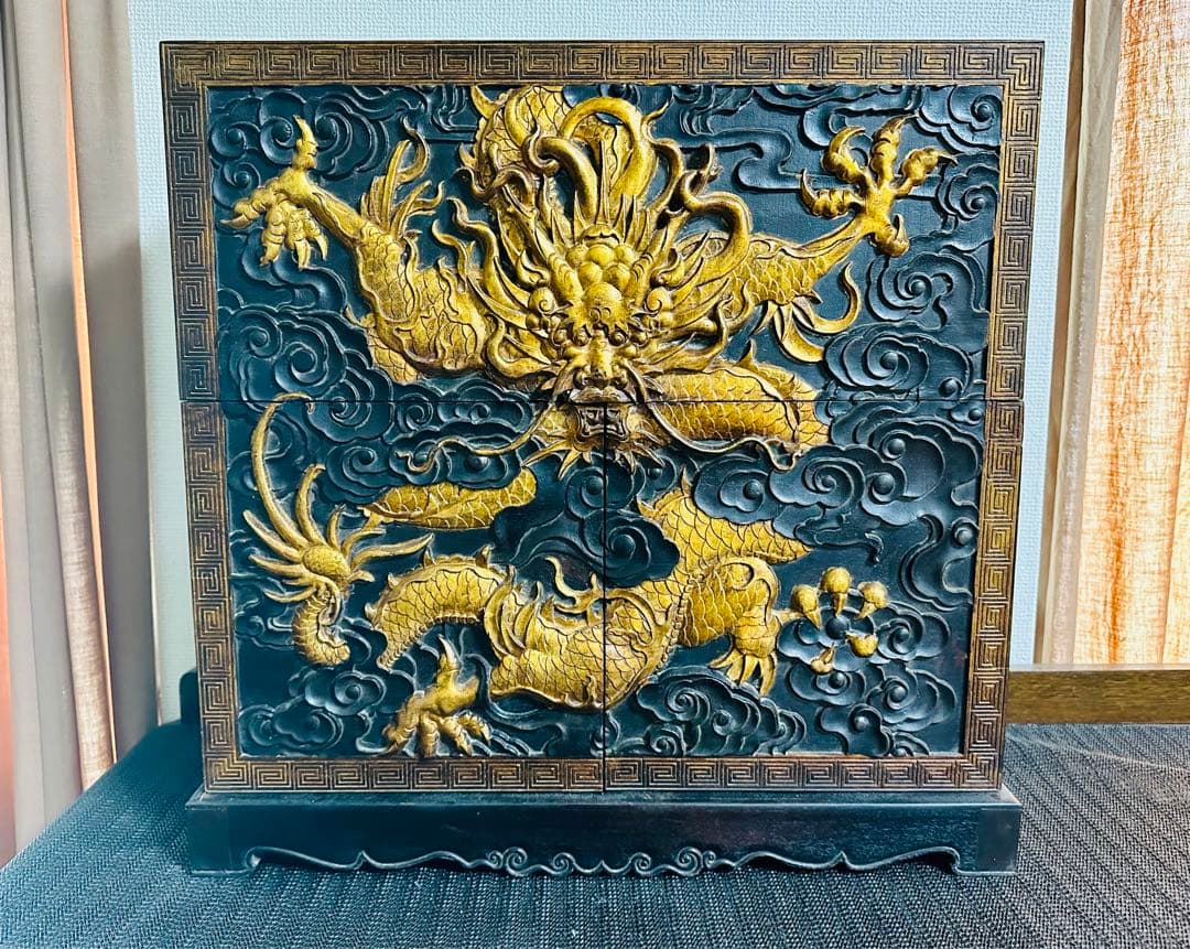 ☆黄金龍の豪華彫刻が美しい木製飾り棚☆ヴィンテージ家具 骨董 公式】アンティーク家具ラフジュ工房商品詳細ページヴィンテージ家具