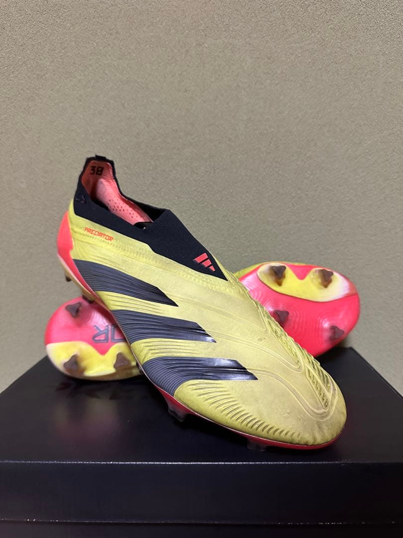 アディダス　プレデター　27.5 アディダス プレデター PRO HG/AG / 土・人工芝用 / Predator Pro HG